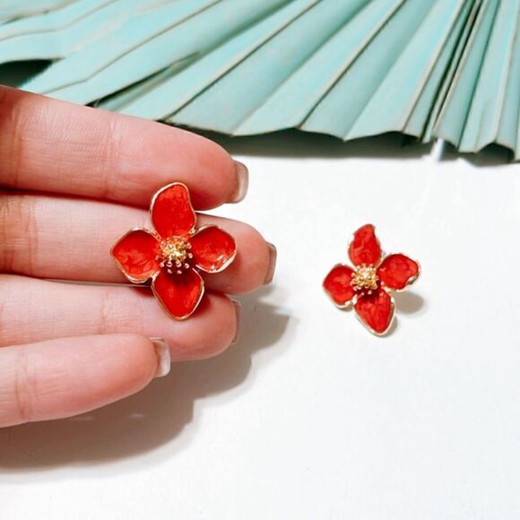 Red flower stud earrings S22 - Picture 3 of 3